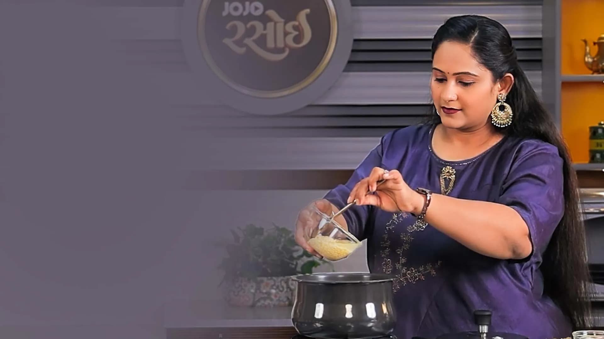 Kathiyawadi Khichdi & Jowar - Moong Dal Khichdi